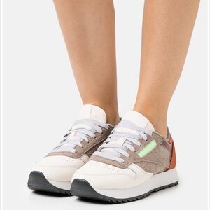 New REEBOK CLASSIC LEATHER RIPPLE Size 8 Sport Weekend Statement Work Attire